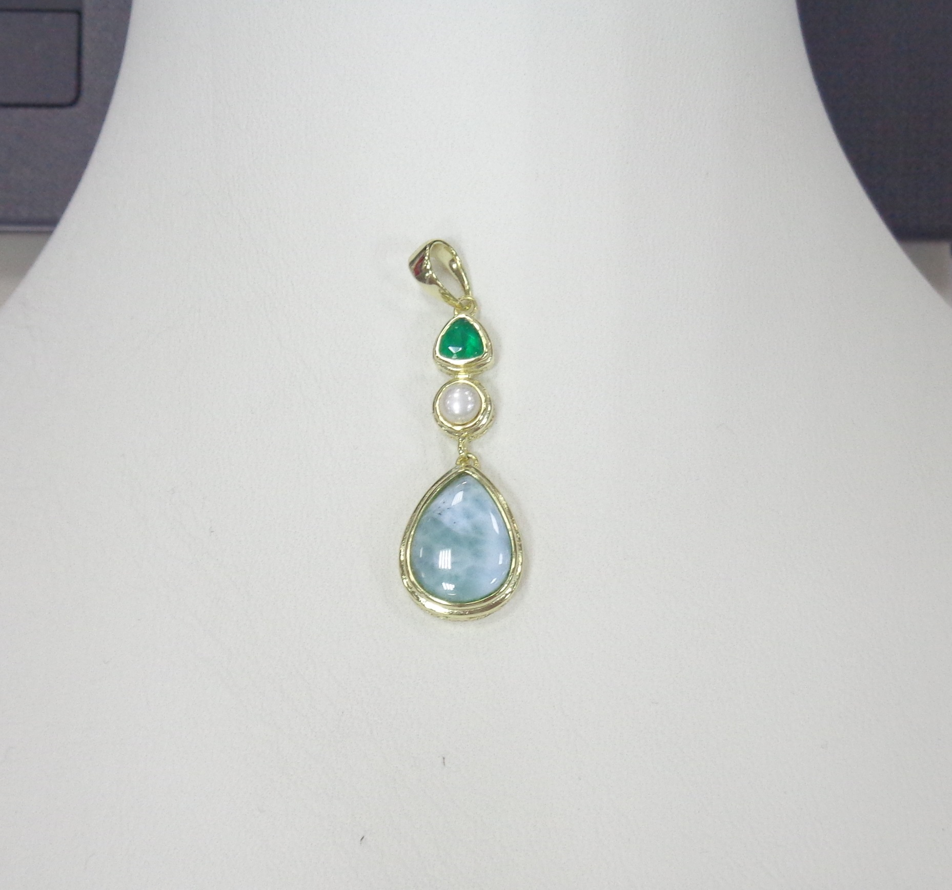 Серебряная подвеска с ларимаром, агатом и жемчугом